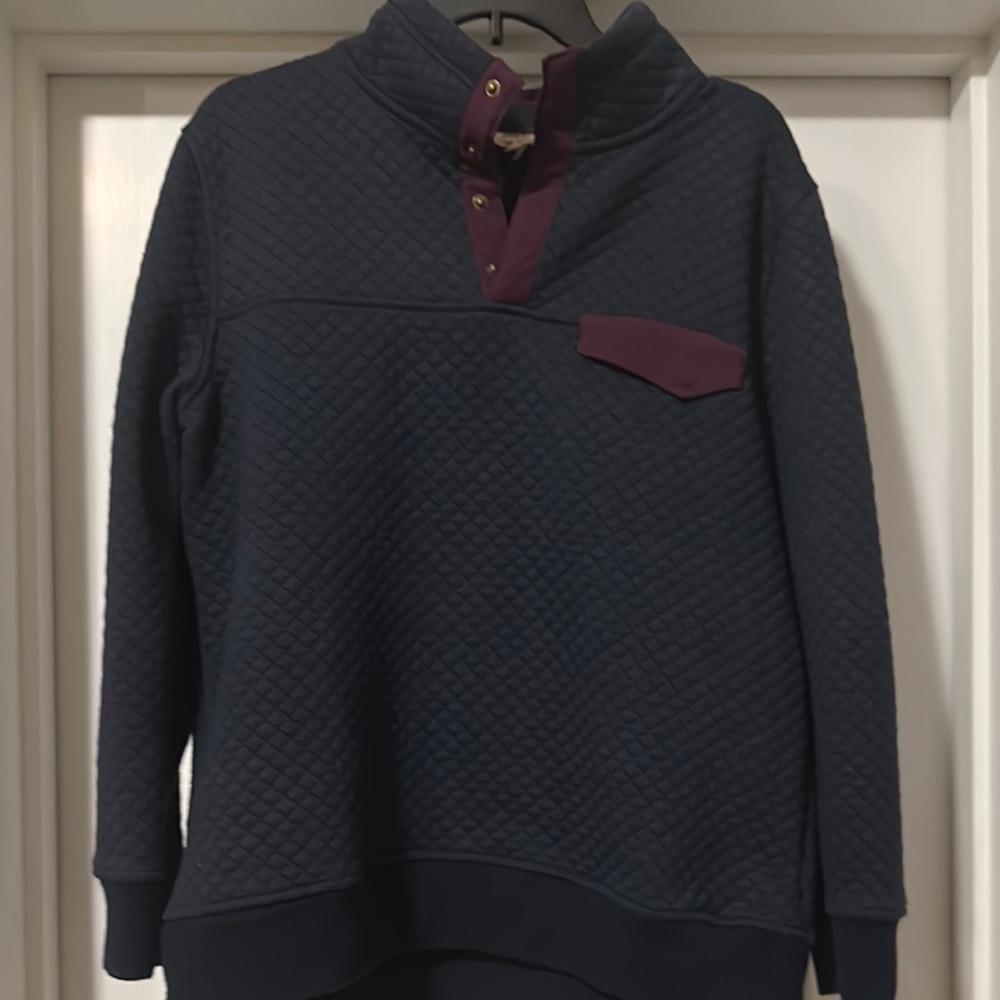 Entro Quilted Pullover in Navy and Burgundy